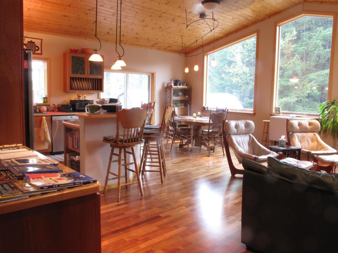 Glacier Creek Lodging Seward Eksteriør bilde